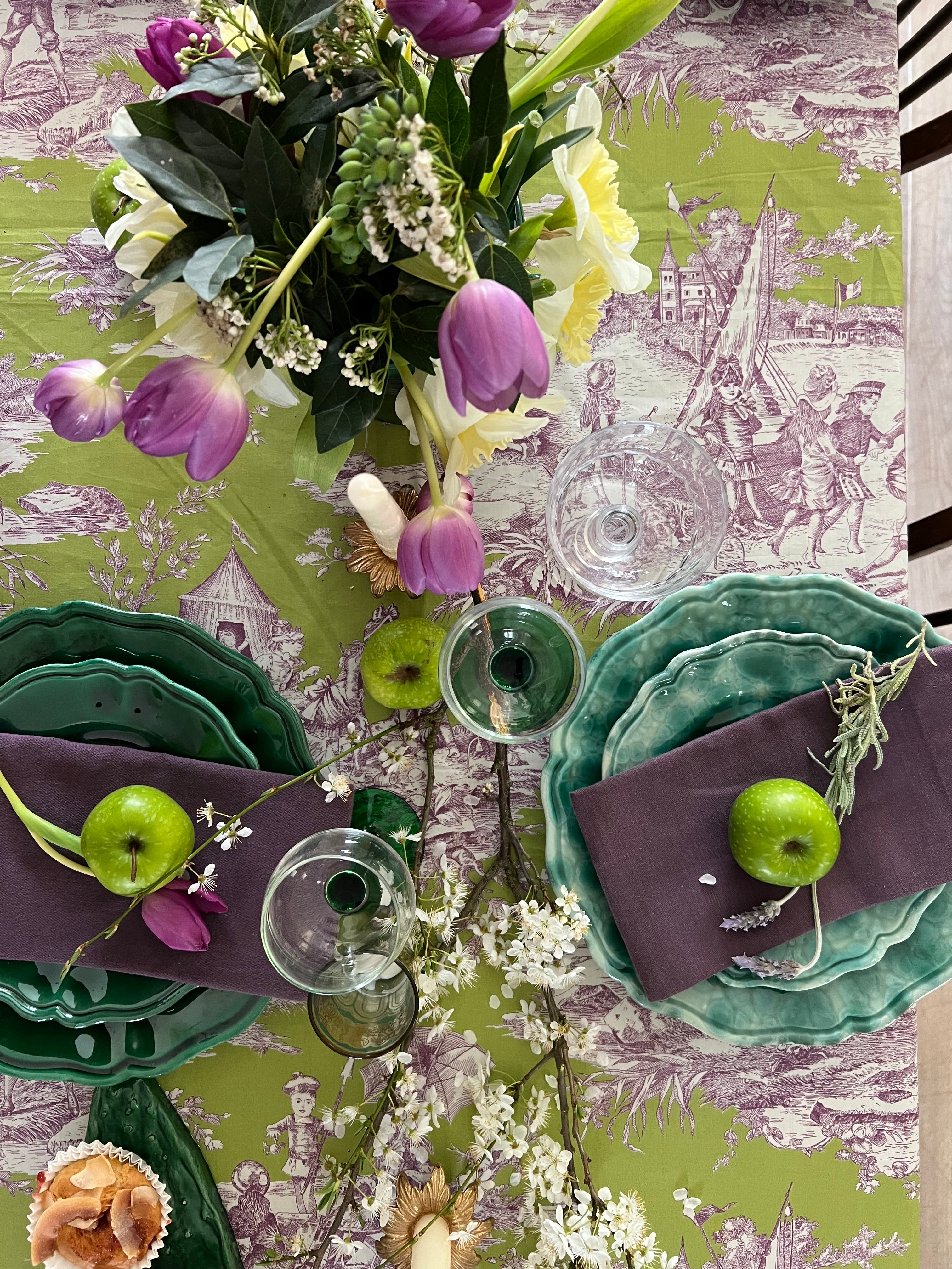 Toile du Jouy Plum & Lime Table Cloth