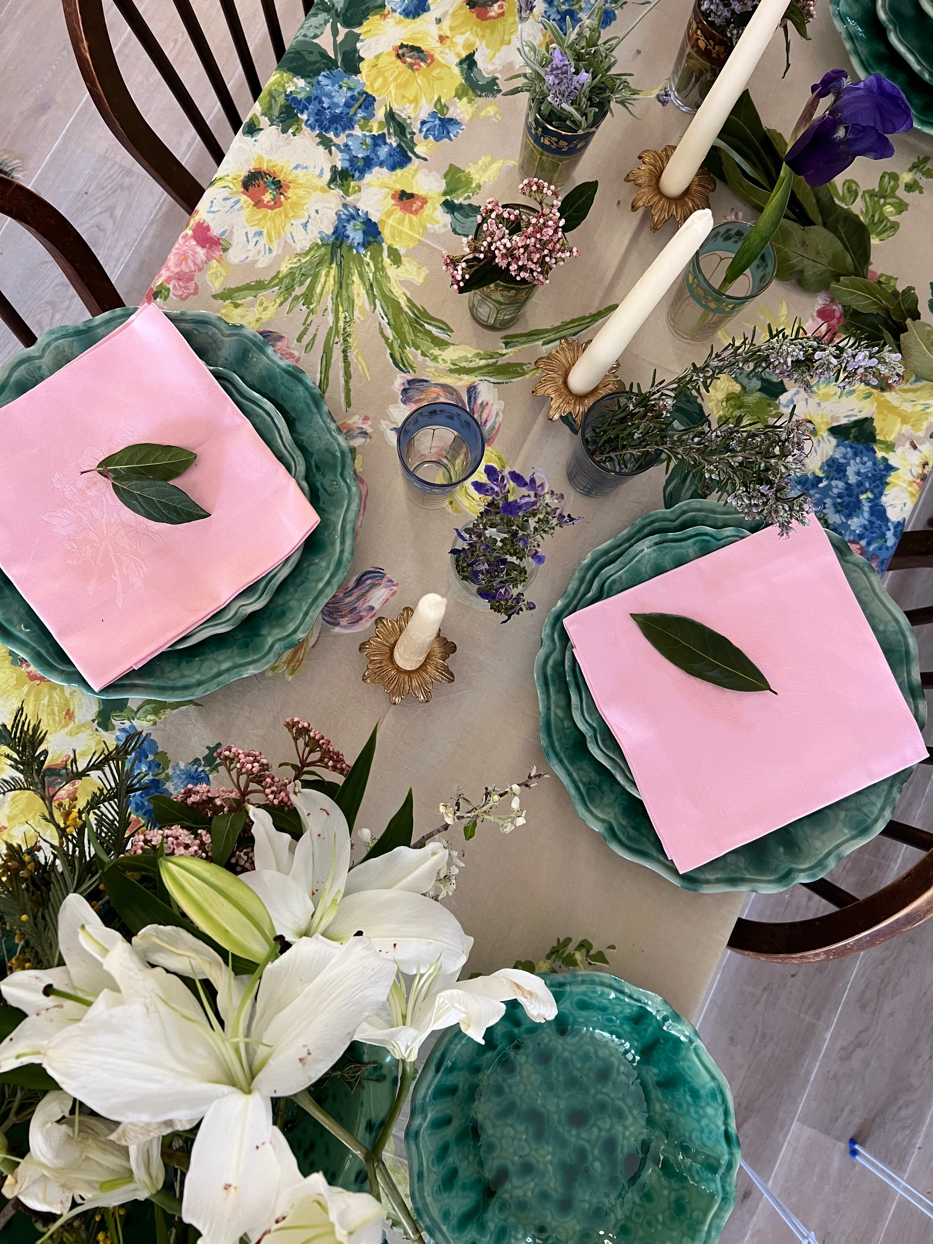 1950s Spring Flowers Table Cloth