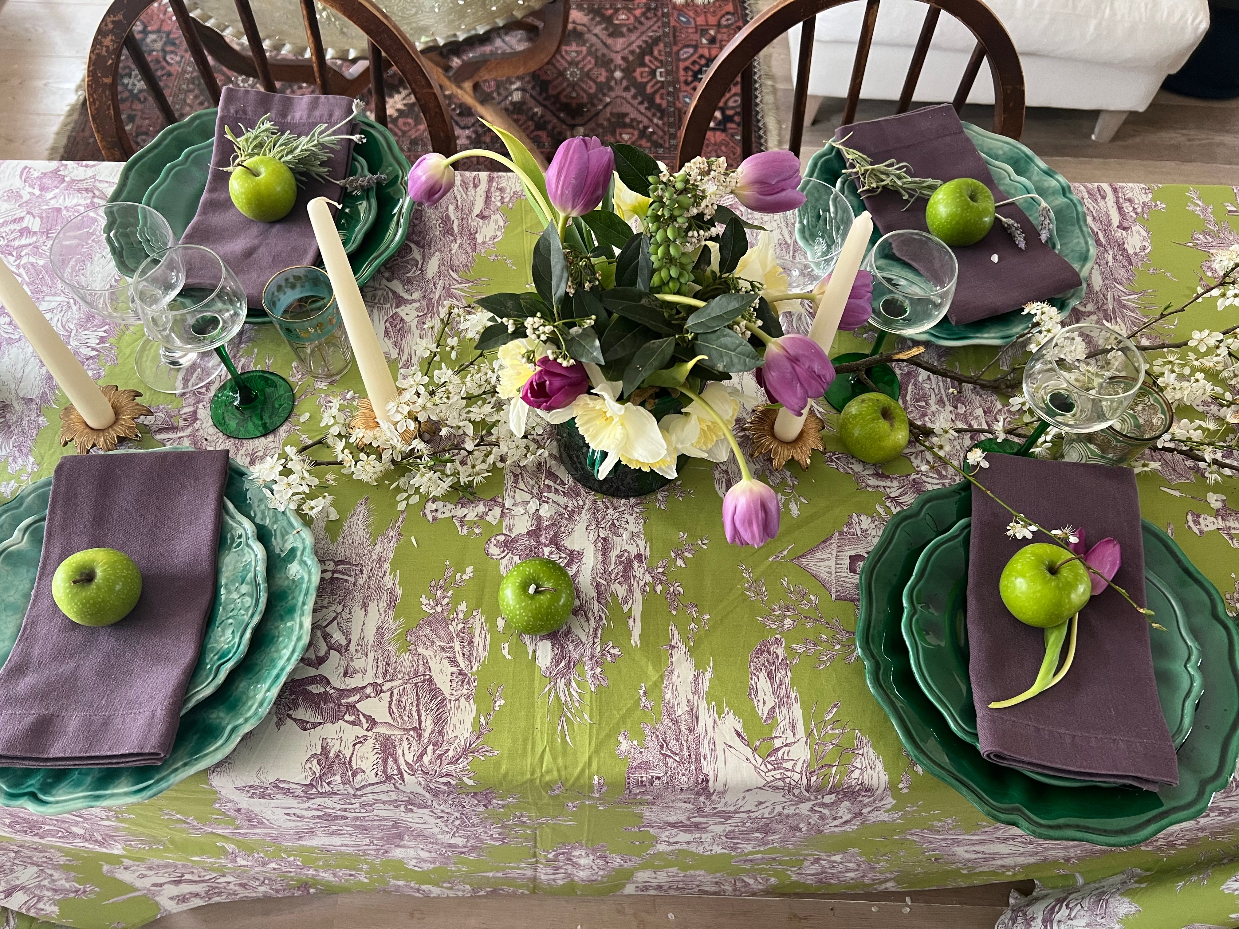 Toile du Jouy Plum & Lime Table Cloth