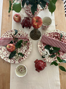 1960s Spring Roses Table Runner