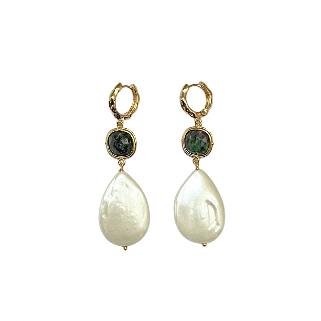 Zoisite Crystal with Maiorca Pearl Earrings